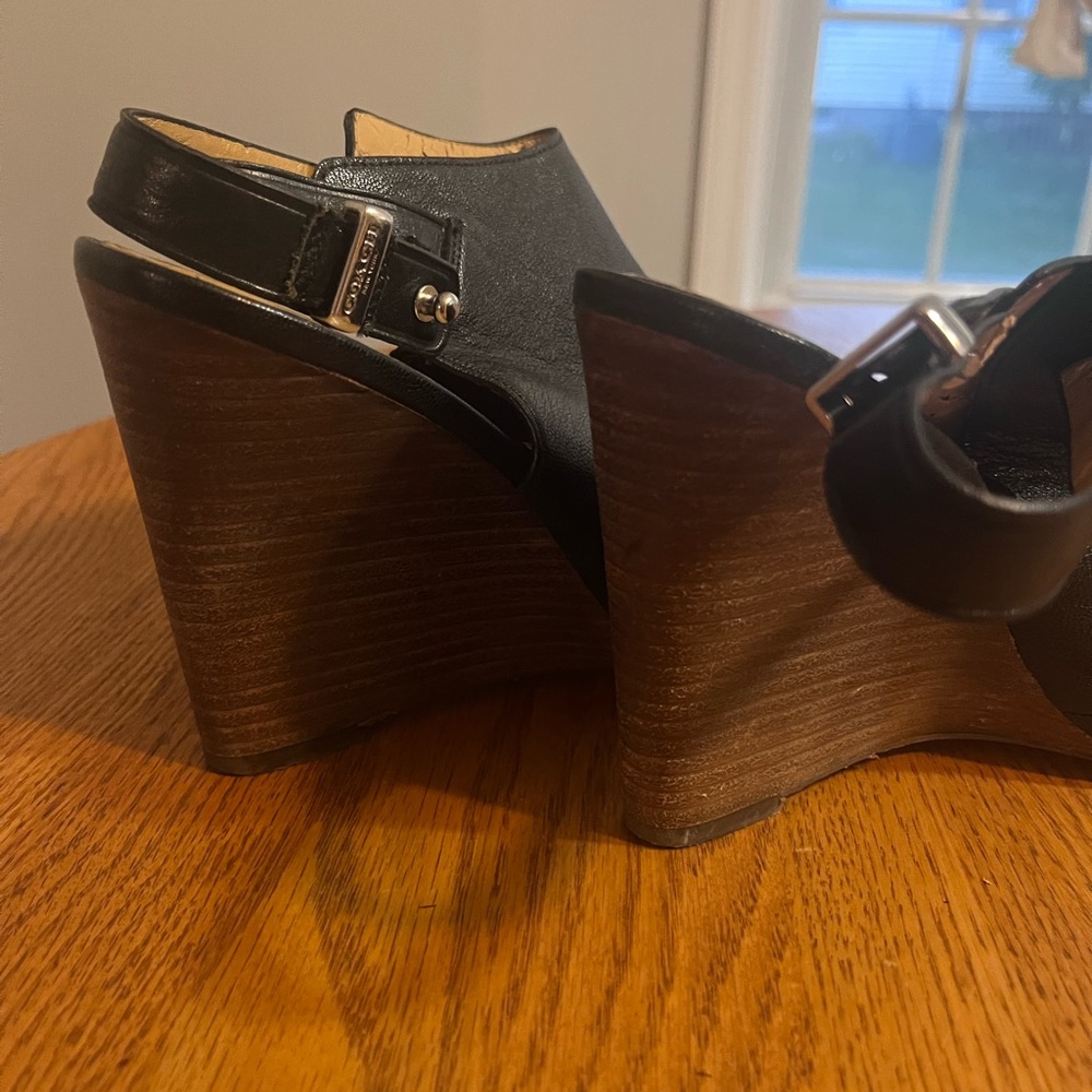 Coach Lindsey Wedges in Black. size 7.5. - Picture 5 of 6